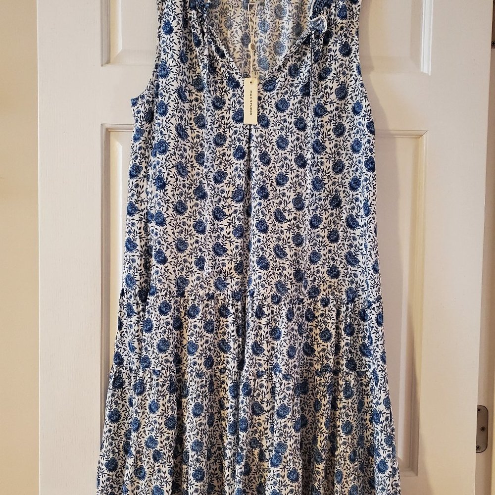 New Dress Maxx Studio Blue and White sleeveless summer dress
